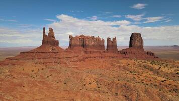 majestuoso rock formación en Monumento Valle Desierto video