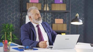 Businessman nervous and stressed at desk. video