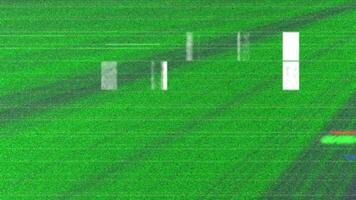 een groen veld- met een veel van verschillend gekleurde lijnen video