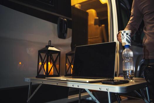 cámping remoto en línea trabajo foto