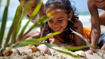 un grupo de niños felizmente participar en un construcción de castillos de arena competencia utilizando conchas marinas y palma frondas a Decorar foto