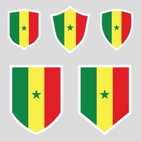 conjunto de Senegal bandera en proteger forma marco vector