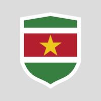 Surinam bandera en proteger forma marco vector