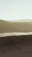 mooi landschap van zanderig woestijn antenne video