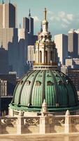 ein atemberaubend Smaragd Grün Kuppel schön Kronen einer von Neu York Stadt video