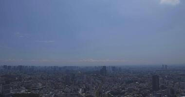 un' panoramico paesaggio urbano a ebisu la zona nel tokyo alto angolo video