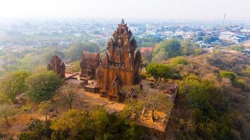 aéreo ver de cham torres, correos klong garai, ninh Thuan provincia, Vietnam. foto