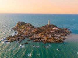 ke Georgia playa a mui nordeste, phan ladrón, binh tuan, Vietnam. ke Georgia capa o faro es el más favorito destino para visitantes a la soldado americano, binh Thuan provincia. foto