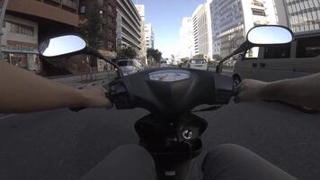 een punt van visie van het rijden door fiets Bij aoyama Laan in tokyo video