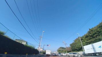 un' in movimento paesaggio urbano a il centro viale nel Kanagawa largo tiro video