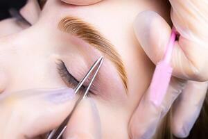 thinning of eyebrow hairs after eyebrow coloring and lamination procedures photo