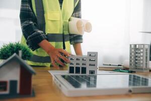 viento energía ingeniero diseño y desarrollando proyecto para residencial distrito foto