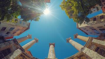 maravilloso ver de catedral cuadrado debajo soleado cielo en dividir, Croacia foto