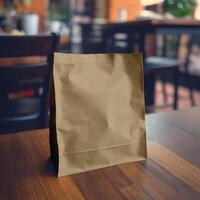 Kraft papel bolso en restaurante antecedentes foto