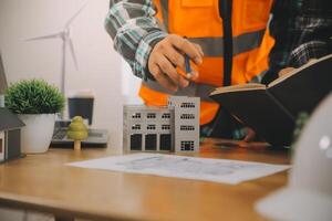 viento energía ingeniero diseño y desarrollando proyecto para residencial distrito foto