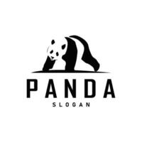 linda y sencillo perezoso negro y blanco panda animal silueta diseño modelo marca panda oso logo vector
