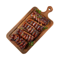 grillé de rechange travers de porc sur en bois Coupe planche isolé sur une transparent arrière-plan, Haut vue png