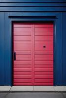 un rojo y azul garaje puerta antecedentes foto