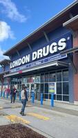 Londen verdovende middelen Canada Surrey Londen verdovende middelen een Canadees kleinhandel op te slaan met hoofdkwartier in richmond, Brits Colombia. focus is Aan farmaceutica, elektronica, huishoudelijke artikelen en cosmetica. video