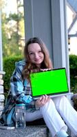 Chroma Key Green Screen Laptop Computer Girl video