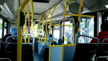 Vancouver v.Chr., Canada 09.2022 kraan machine binnen de translinken bus is uit van bestellen omdat bussen zijn vrij video