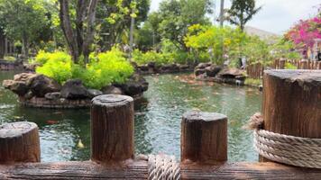 Wasser Park Sehenswürdigkeiten Spiele verschiedene Skulpturen Unterhaltung phu Quoc, Vietnam nehmen ein Kabel Auto zu Ein weiterer Insel Amüsement Park größten und die meisten modern Freizeit Thema Park im Süd- Vietnam video