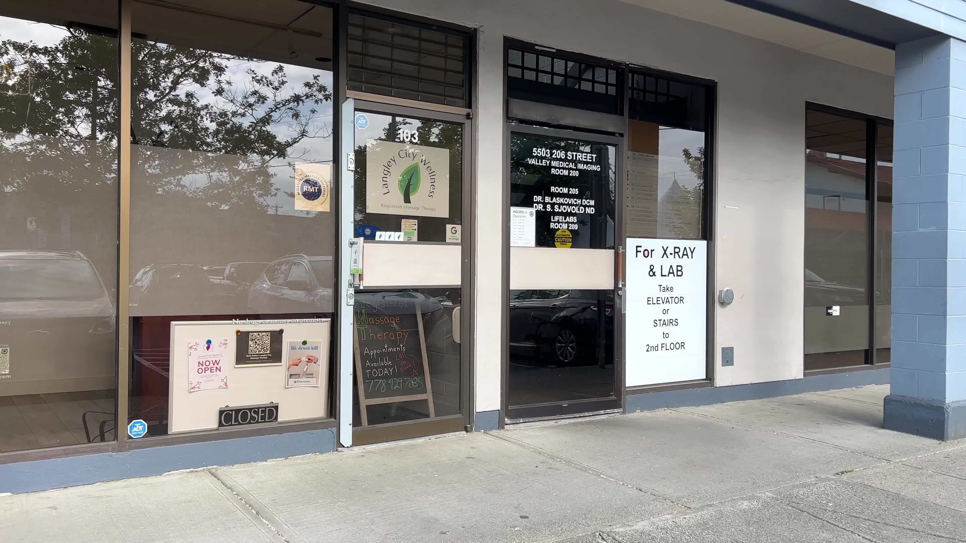 Langley Medical Diagnostic Centre Doctors offices LifeLabs a place for testing cars standing at