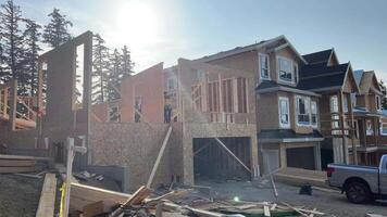 Barrie, ontario, Canadá masivo tornado dañar y destrucción en residencial zona desde ef-2 tornado en barrie Ontario Canadá video