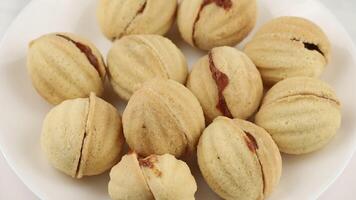 Peanut cookies with condensed milk. Sweet and delicious walnut cookies. nuts with condensed milk video