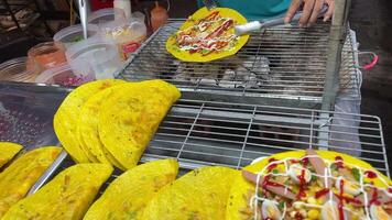 Ban Xeo, Vietnamese crepe Vietnamese pancake video