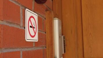 Nej rök tecken på en vägg video