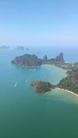 antenne visie van railay schiereiland in krabi, Thailand video