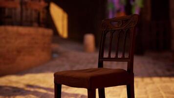 une en bois chaise séance sur Haut de une carrelé sol video