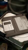 oude computerdiskette en moederbord video