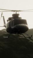 elicottero militare degli stati uniti al rallentatore in vietnam video