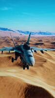avión militar estadounidense sobre el desierto video