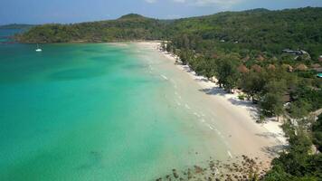 aérien vue de tropical plage et cristal clair turquoise mer, Thaïlande. video