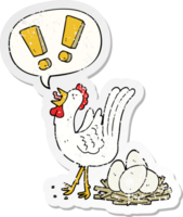 dessin animé poulet pondant des oeufs et bulle de dialogue autocollant en détresse png