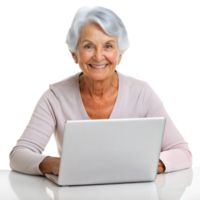 un personnes âgées femme est Heureusement souriant tandis que séance et en utilisant une portable ordinateur png