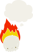 assustador desenho animado flamejante crânio com pensamento bolha dentro retro estilo png