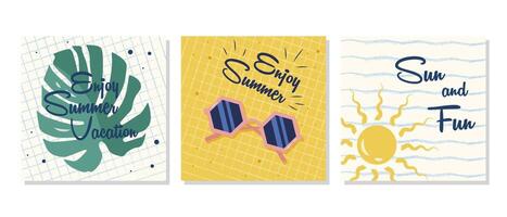 conjunto de verano póster con el sol, Gafas de sol, y monstera hoja en un a cuadros antecedentes. vector