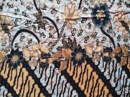 The patterns on traditional Batik, presenting visual and philosophical The patterns on traditional Batik, presenting visual and philosophical photo