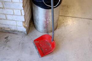 Hand tools for wet cleaning of premises photo