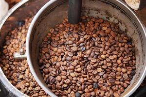 un bolso de café frijoles de venta a Estanbul mercado foto