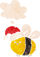 linda dibujos animados abeja vistiendo Navidad sombrero con pensamiento burbuja en grunge afligido retro texturizado estilo png