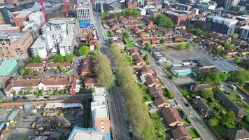 aéreo ver de moderno británico ciudad centrar de Liverpool, el marítimo ciudad en noroeste Inglaterra, unido Reino. mayo 5to, 2024 video