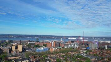 aéreo Visão do moderno britânico cidade Centro do Liverpool, a marítimo cidade dentro noroeste Inglaterra, Unidos reino. pode 5 ª, 2024 video