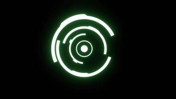 groen gloeiend hologram effect roterend Aan zwart achtergrond video