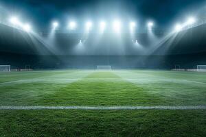 fútbol estadio a noche con vacío verde césped y destacar. fútbol americano campeonato bandera foto