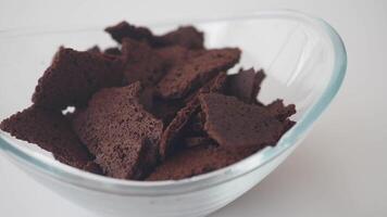 slice of brownie dry cracks in a bowl video